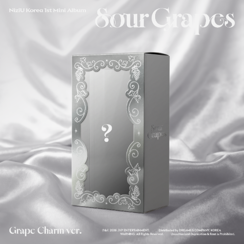 NiziU - 1st Mini Ablum [Sour Grapes] (Grape Charm Ver.)